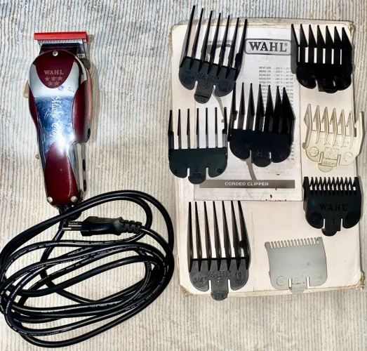 MÁQUINA DE CORTAR CABELO