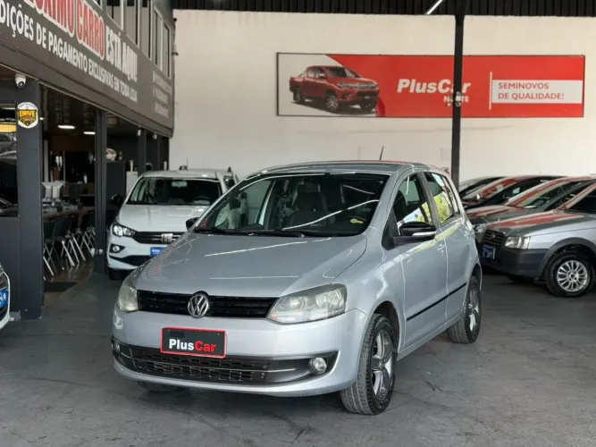 Volkswagen Fox Plus 1.0mi/ 1.0mi Total Flex 8V 3P 2013