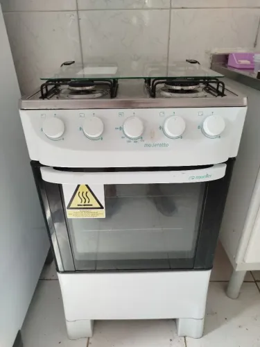 Fogão 4 bocas conservado