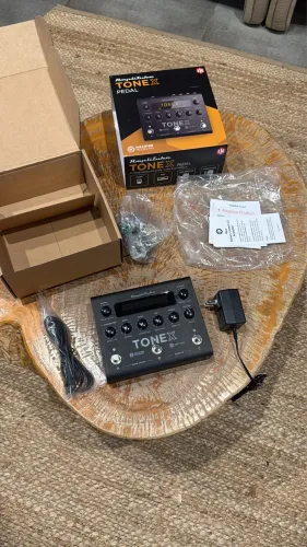 Pedal Tonex IK Multimedia (muito novo)