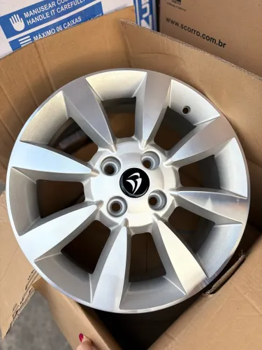Jogo de rodas r15 modelo Fiat