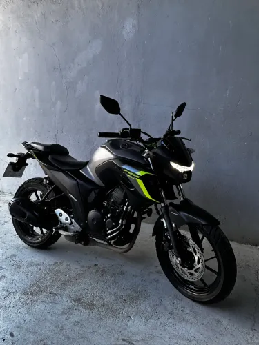 Vendo / troco moto maior cilindrada
