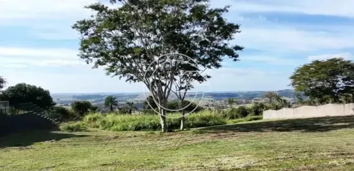 VENDE-SE Terreno NO PORTAL DA SERRA - MARÍLIA/SP