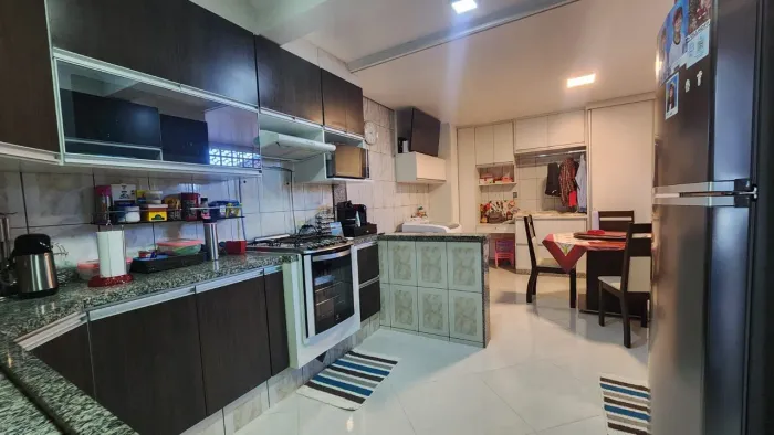 Casa á venda com 3 dormitórios sendo 1 suíte no Jardim das Tulipas - Jundiaí/SP
