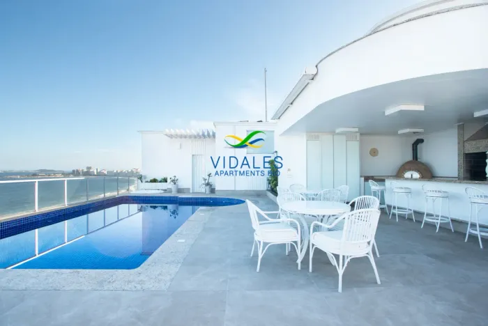 LINDA COBERTURA TRIPLEX COM VISTA PARA O CAR DE COPACABANA!!