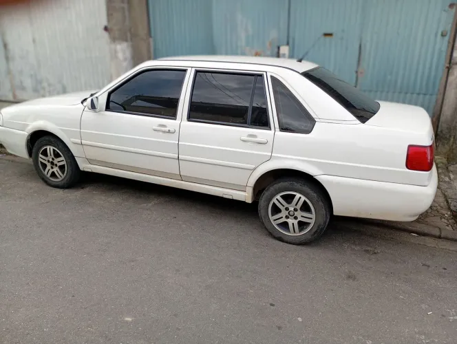 Volkswagen Santana 1.8 MI (álcool) 2002