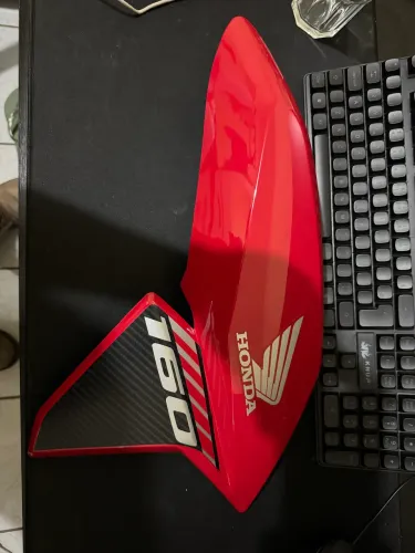 Carenagem Titan 160 vermelha