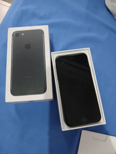 Iphone 7 preto 300,00 rrais bom estado