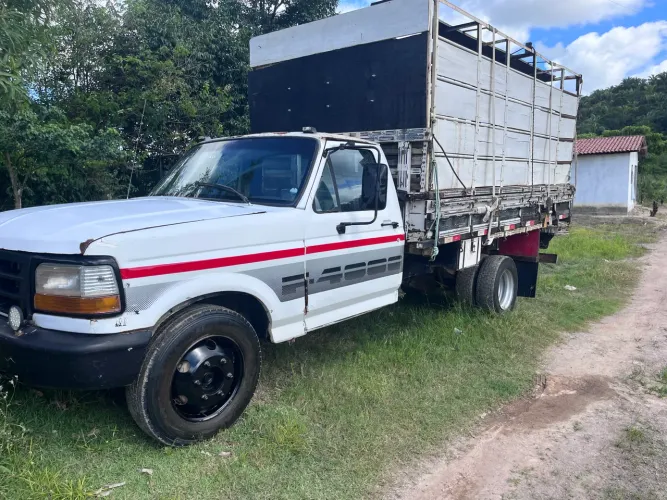 F4000