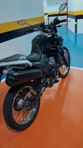 Vendo essa moto quitada único dono $21000 *