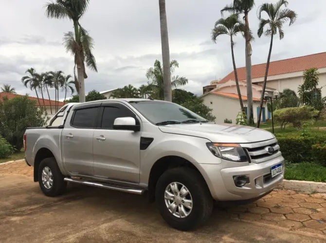 Ford Ranger XLS 2.5 16V 4X2 CD Flex 2013