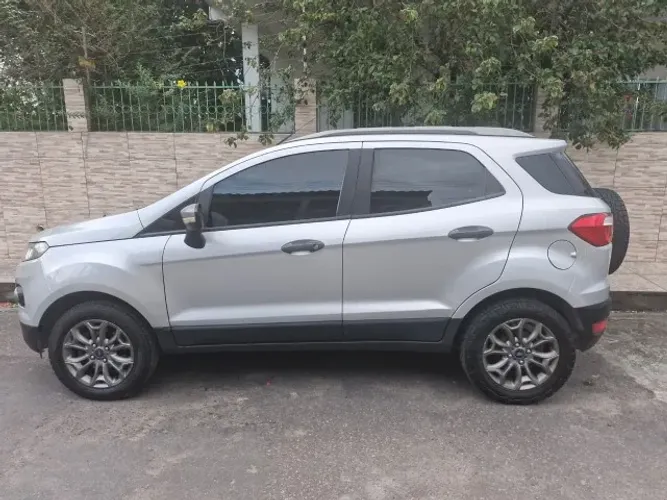 Ford Ecosport Freestyle 1.6 16V Flex 5P 2014