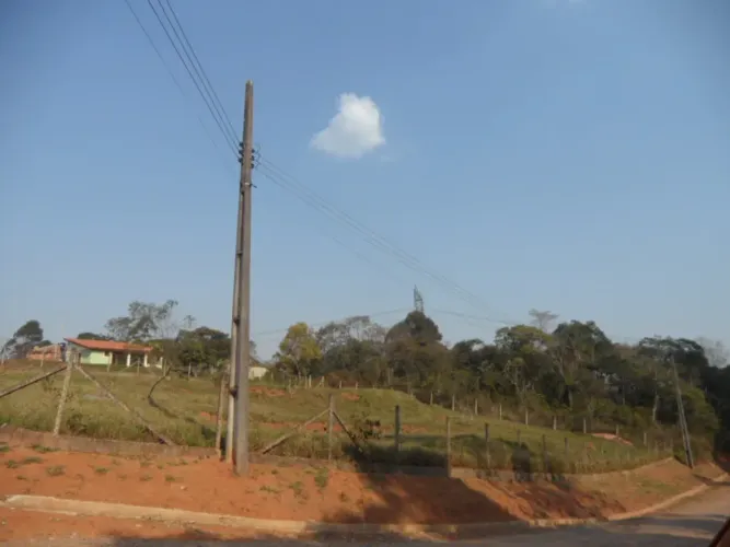 IBIÚNA; Lindo Lote em Condomínio Fechado; c/1.985 m2, Pronto p/construir sua casa de campo