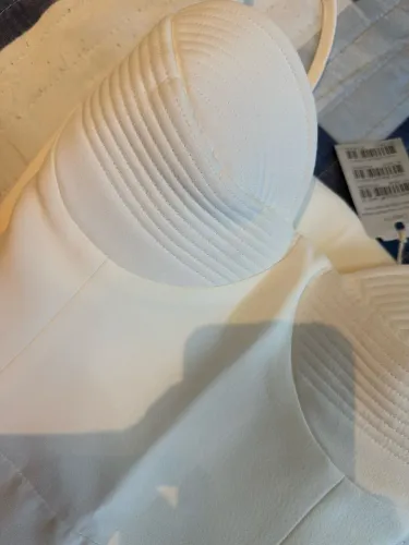 Vestido Charth Iohara Off- whith novo na etiqueta TAM-P, mega oportunidade preço fixo.