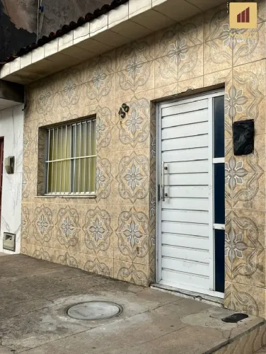 Casa à venda do lado da praia em Maceió-AL, no bairro Prado, com 2 quartos, sala, cozinha,