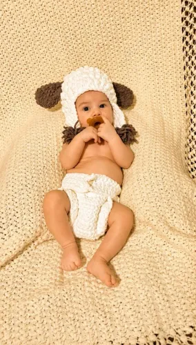 Roupa de crochê infantil - ovelhinha