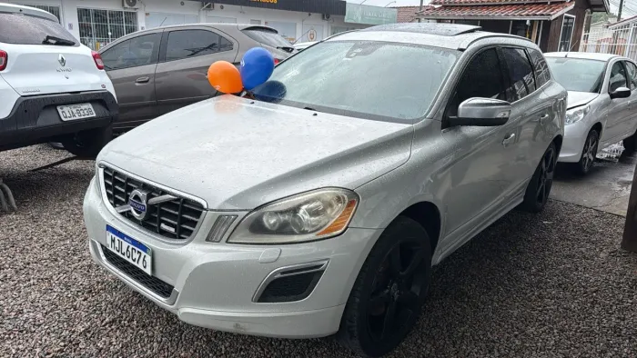Volvo XC 60 T-5 R-design 2.0 FWD 5P 2012