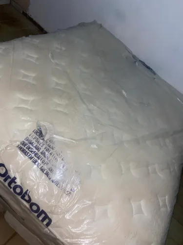 Vende-se cama king size 