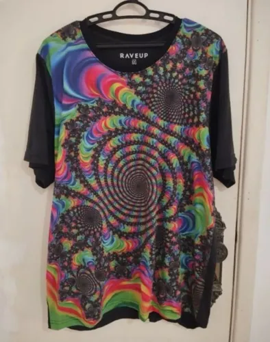Camiseta Rave