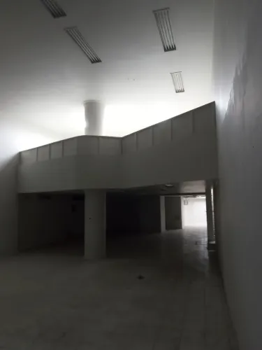 Loja no comércio com 400M2