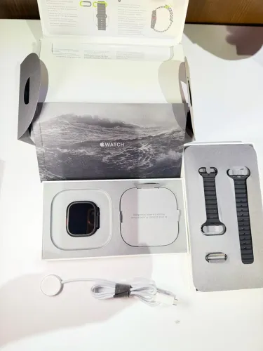 Apple Watch Ultra 2 (2ª geração) Titânio Preto 49mm GPS + Celular