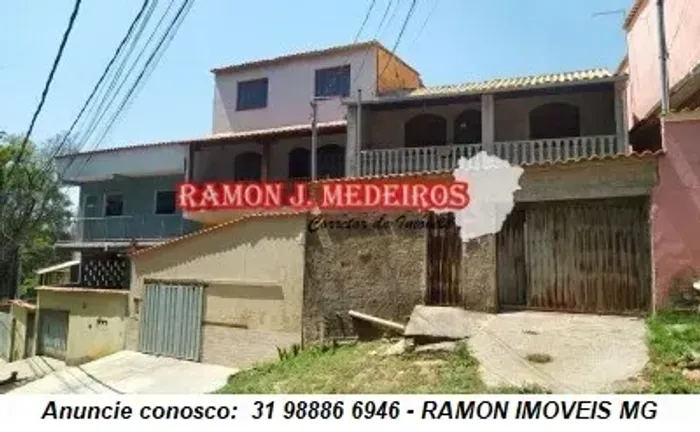 VENDO 3 casas em lote plano 215m² no Bairro JAQUELINE em BELO HORIZONTE MG