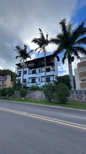Com vista para o mar, terreno de 920m² com 8 Apartamentos. Raridade em Ponta das Canas
