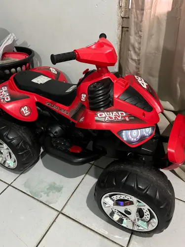 Moto elétrica infantil