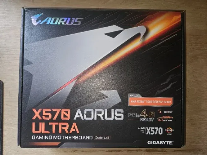 Placa Mãe Gigabyte X570 Aorus Ultra Am4 - Com Defeito/Peças