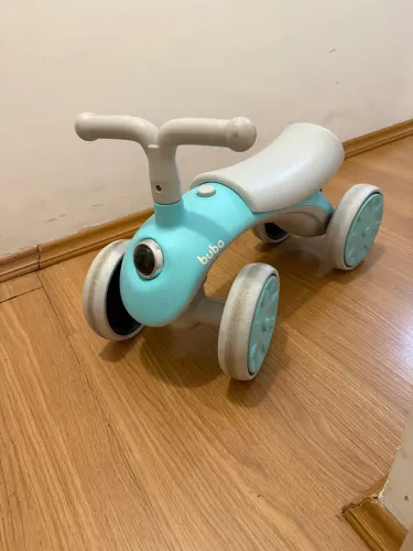 Bicicleta de equilíbrio Buba