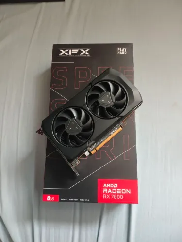 RX 7600 XFX (Novíssima, menos de 1 ano de uso)