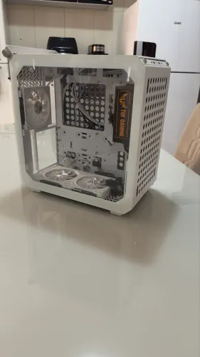 Gabinete Qube 500 Cooler Master