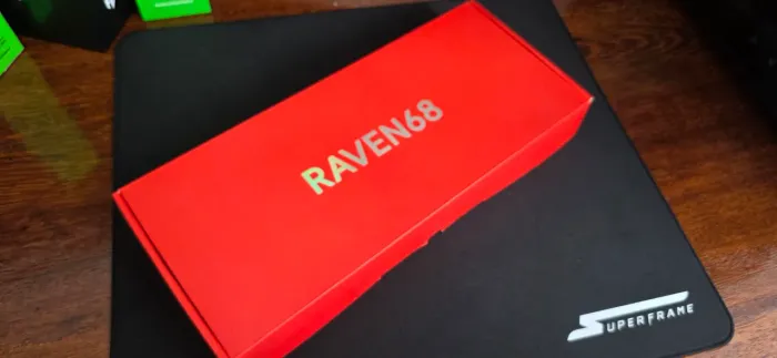 Teclado Raven 68