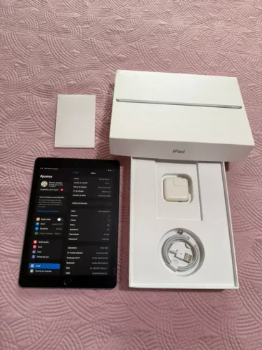 iPad 6ª Geração 32GB Wi-Fi + Cellular (Com Caixa e Acessórios) - Perfeito Estado