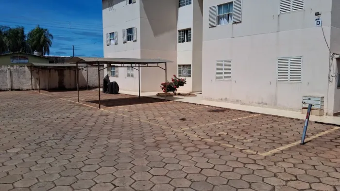 Apartamento Térreo 2 Quartos | Condomínio, Água e IPTU Inclusos | 1 Vaga