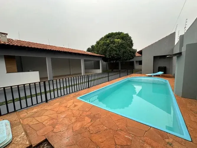 Casa grande com Piscina e lazer