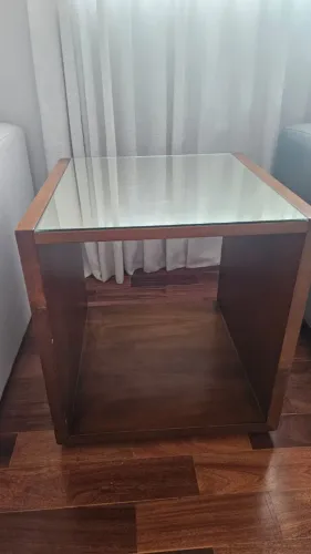 Mesa de canto quadrada com espelho