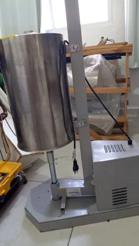 Máquina de bater açaí 