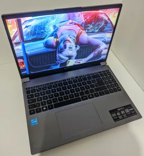 Notebook Acer Aspire 15 i3-13ª 8GB DDR5 (18 Dias de Uso)