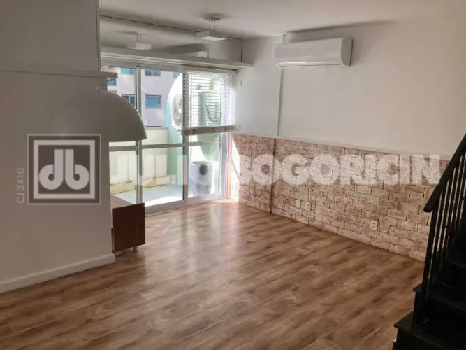 Apartamento : Padrão / Residencial / Recreio dos Bandeirantes