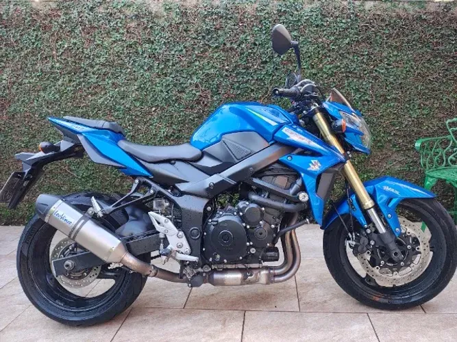 Suzuki GSR 750A (ABS) 2016 - Azul - Excelente estado - Com Escape LeoVince