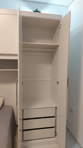 Guarda-Roupa Modulado em MDF Branco - Excelente Estado