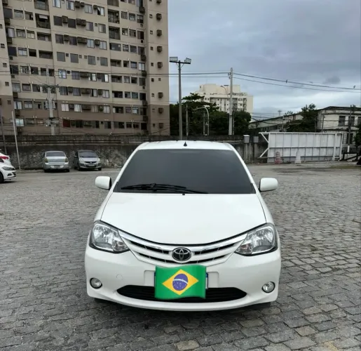 Toyota Etios XLS 1.5 Flex 16V 5P Mec. 2013