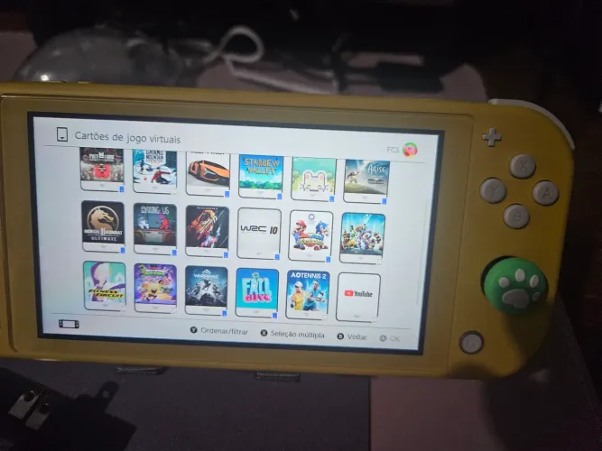 Nintendo Switch Lite Amarelo bloqueado 128GB + 24 Jogos