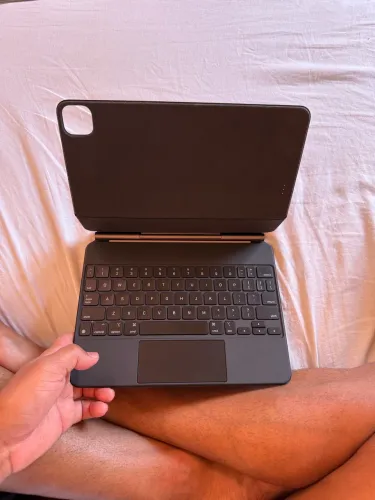 Magic keyboard 11 polegadas Apple original teclado com ipad impecavel R$1.500 reais