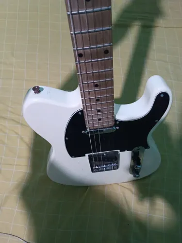 Guitarra Telecaster by Tagima