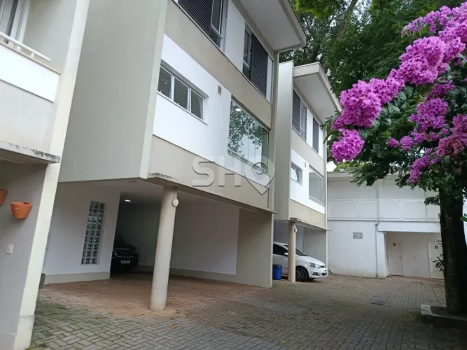 Casa em Condominio Fechado no Tremembé de 4 Suites