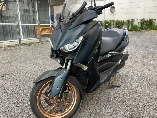 YAMAHA XMAX 250 CONNECTED ABS