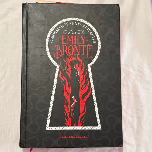 Livro - O MORRO DOS VENTOS UIVANTES, de Emily Brontë