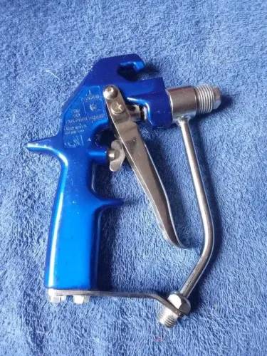 Pistola de pintura e extensor